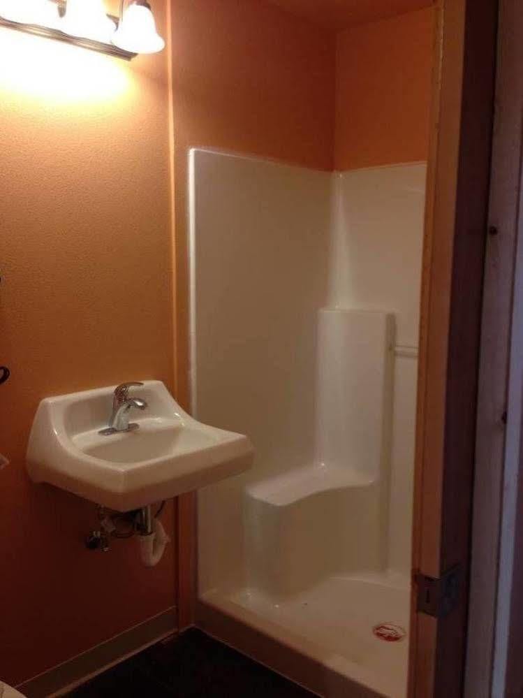 Orca Inn Suites Ferndale Extérieur photo